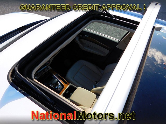 Audi Q5 Vehicle Full-screen Gallery Image 10