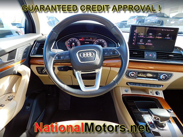 Audi Q5 Vehicle Full-screen Gallery Image 14