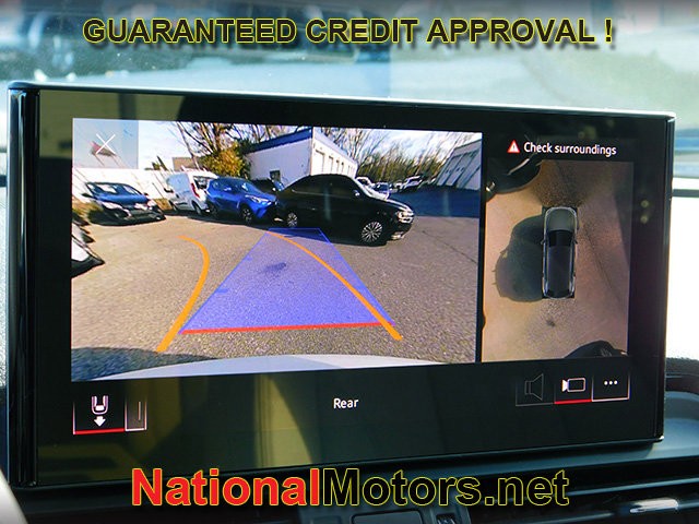 Audi Q5 Vehicle Full-screen Gallery Image 22