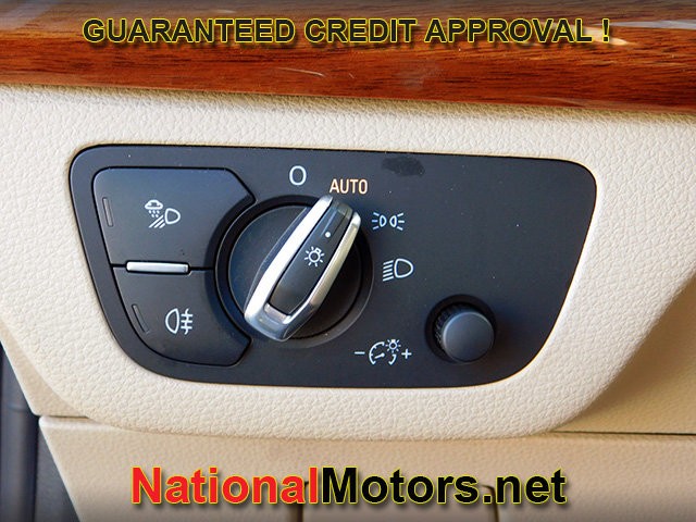 Audi Q5 Vehicle Full-screen Gallery Image 28