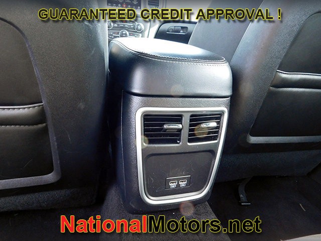 Dodge Charger Vehicle Full-screen Gallery Image 11