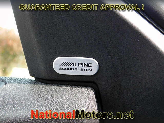 Dodge Charger Vehicle Full-screen Gallery Image 24