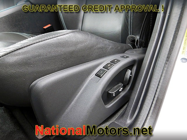 Volvo S60 Vehicle Full-screen Gallery Image 15