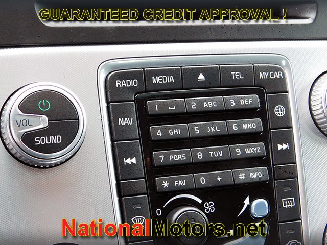 Volvo S60 Vehicle Full-screen Gallery Image 18