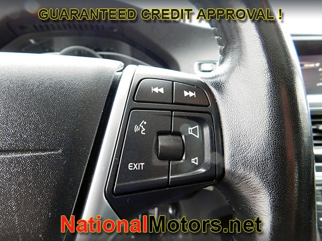 Volvo S60 Vehicle Full-screen Gallery Image 21