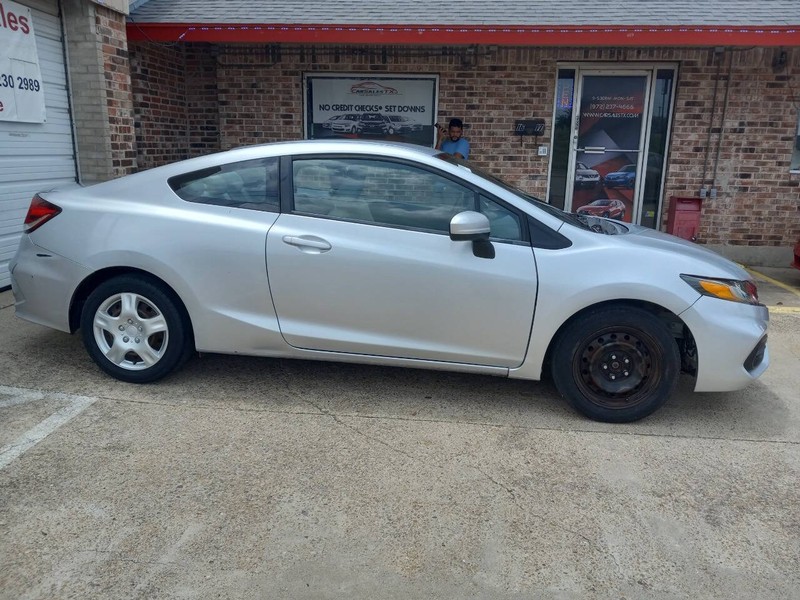 Honda Civic Coupe Vehicle Full-screen Gallery Image 03