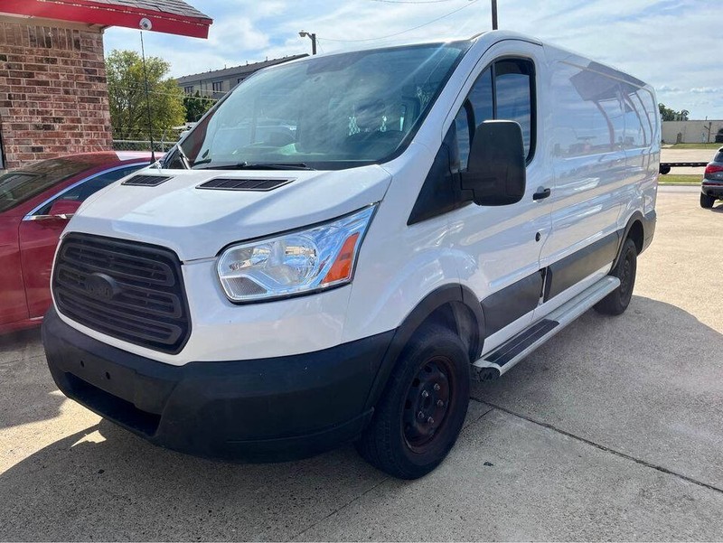 Ford Transit Cargo Van Vehicle Full-screen Gallery Image 03