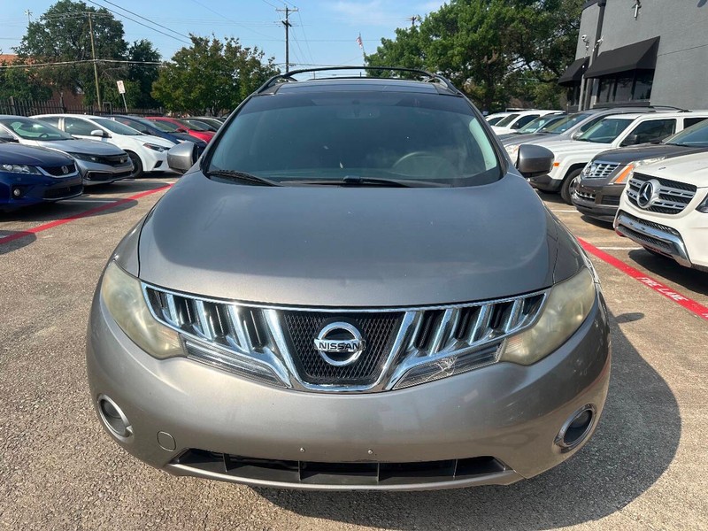 Nissan Murano Vehicle Full-screen Gallery Image 01