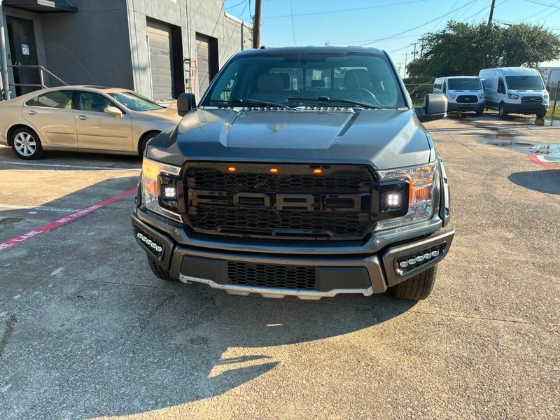 Ford F-150 Vehicle Full-screen Gallery Image 01