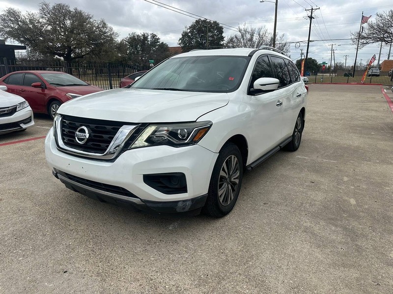 Nissan Pathfinder Vehicle Full-screen Gallery Image 02