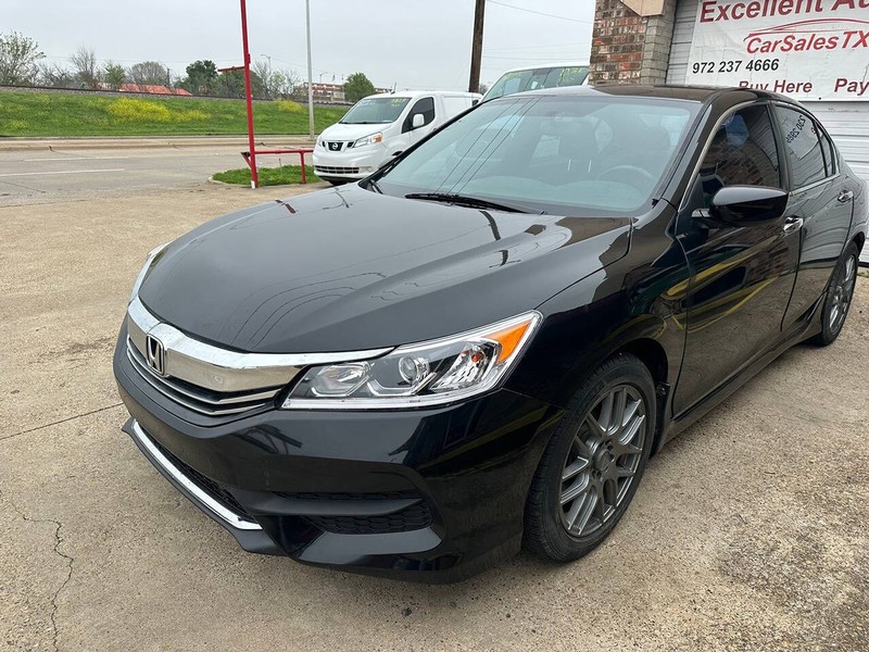 Honda Accord Sedan Vehicle Full-screen Gallery Image 03