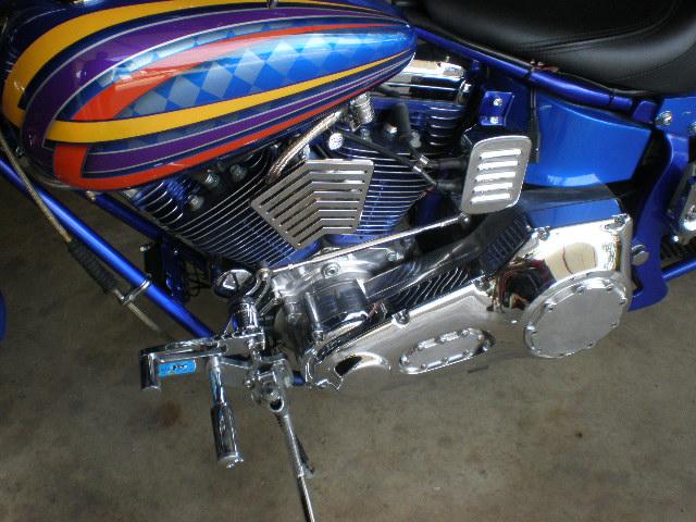 Harley-Davidson Softail Custom Vehicle Full-screen Gallery Image 05