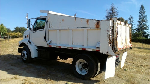 Ford Louisville Vehicle Full-screen Gallery Image 02