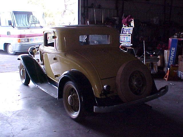 Plymouth PB 3 Window Coupe Vehicle Full-screen Gallery Image 03