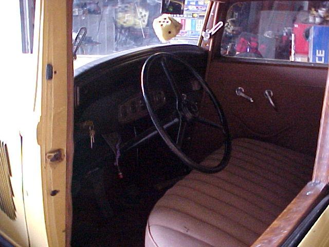 Plymouth PB 3 Window Coupe Vehicle Full-screen Gallery Image 04