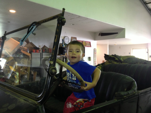 Dodge Touring Vehicle Full-screen Gallery Image 03