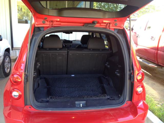 Chevrolet HHR Vehicle Full-screen Gallery Image 07