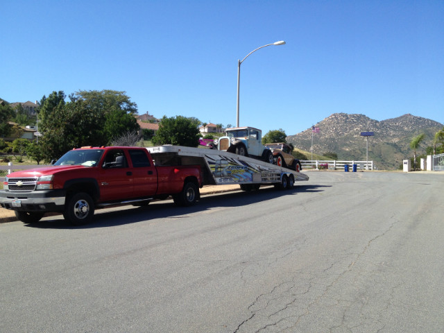 Featherlite 44&rsquo; 3 car Vehicle Full-screen Gallery Image 02