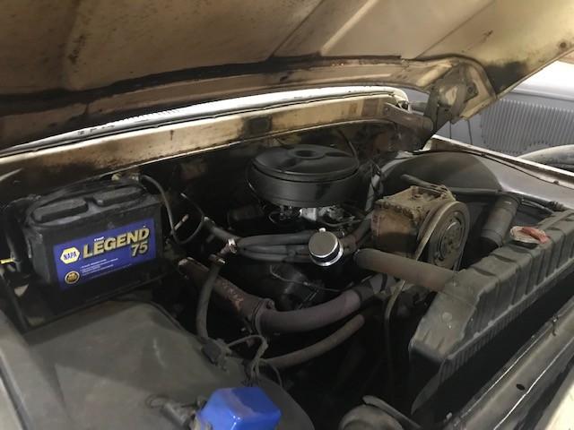 Ford F-100 Vehicle Full-screen Gallery Image 15