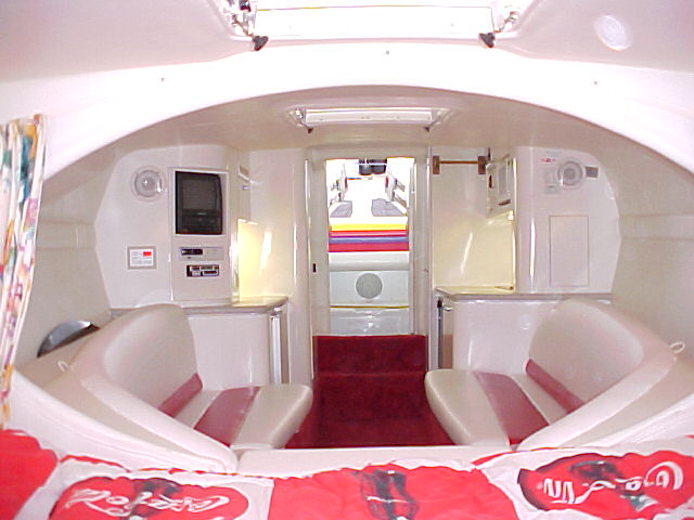 Baja 420 Special Vehicle Full-screen Gallery Image 04