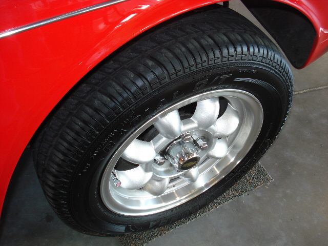 Sunbeam Tiger Vehicle Full-screen Gallery Image 05