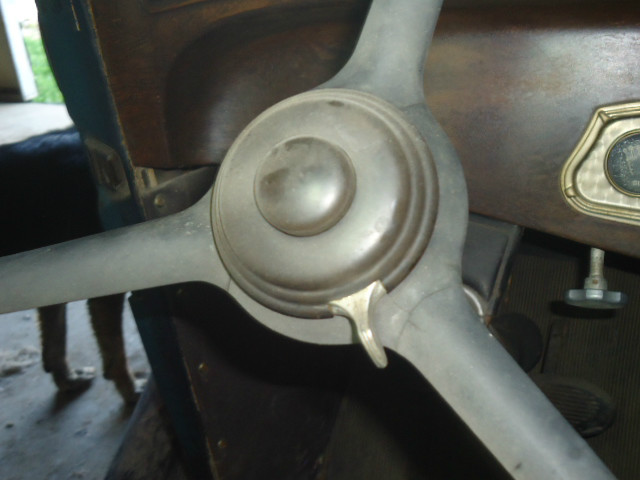 Plymouth PB Coupe Vehicle Full-screen Gallery Image 19