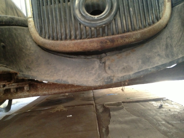 Plymouth PB Coupe Vehicle Full-screen Gallery Image 28