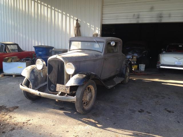 Plymouth PB Coupe Vehicle Full-screen Gallery Image 33