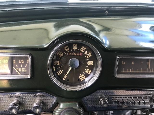 Other  Vehicle Full-screen Gallery Image 08