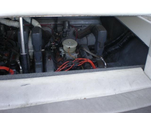 Chris Craft Stinger 375 Vehicle Full-screen Gallery Image 06