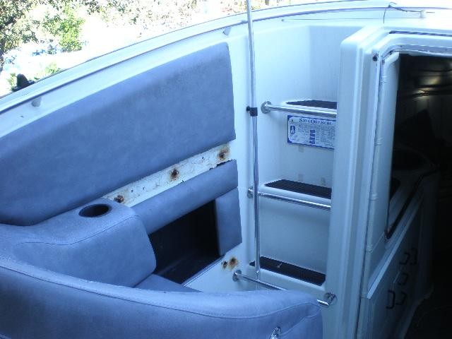 Chris Craft Stinger 375 Vehicle Full-screen Gallery Image 09