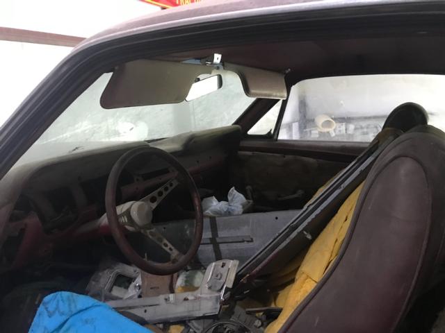 Ford Mustang Vehicle Full-screen Gallery Image 10