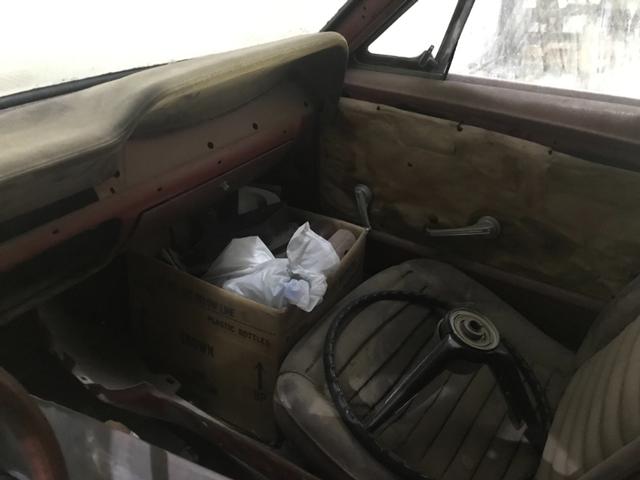 Ford Mustang Vehicle Full-screen Gallery Image 14