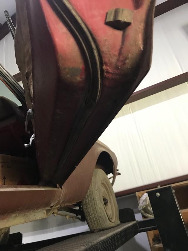 Ford Mustang Vehicle Full-screen Gallery Image 25