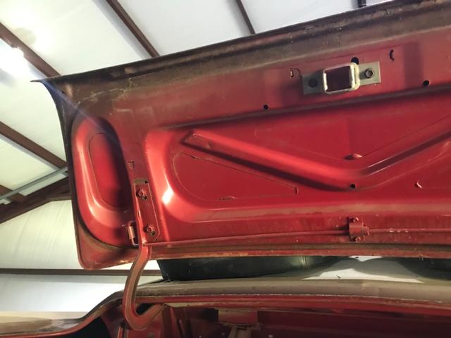 Ford Mustang Vehicle Full-screen Gallery Image 34