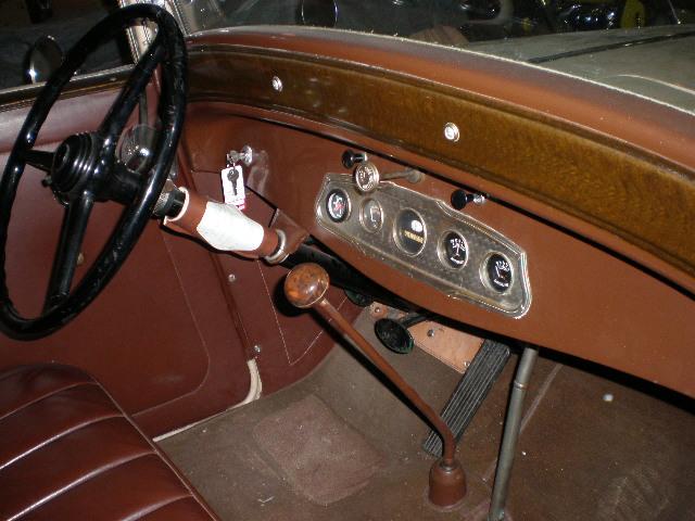 Plymouth PB Convertible Coupe Vehicle Full-screen Gallery Image 04