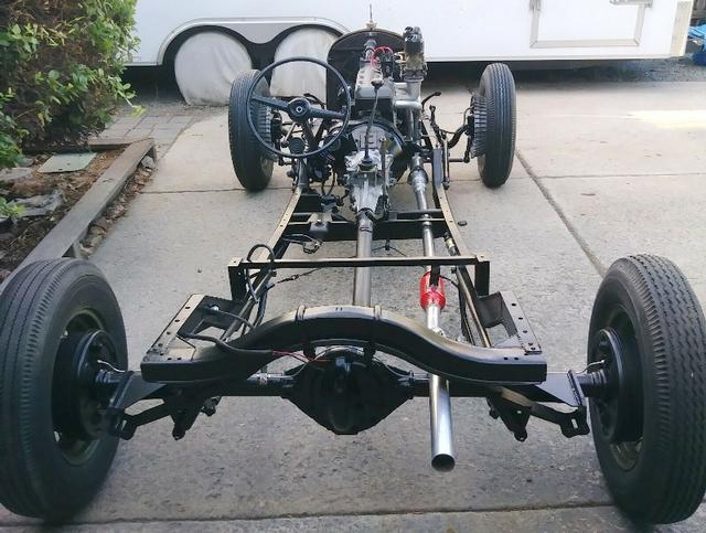 Ford 1/2 Ton Trucks Vehicle Full-screen Gallery Image 09