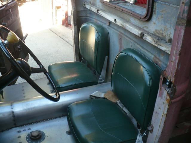 Ford 1/2 Ton Trucks Vehicle Full-screen Gallery Image 10