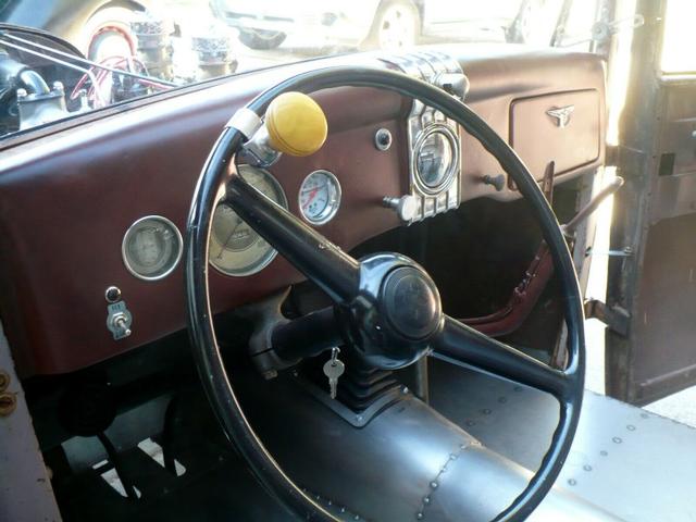 Ford 1/2 Ton Trucks Vehicle Full-screen Gallery Image 11