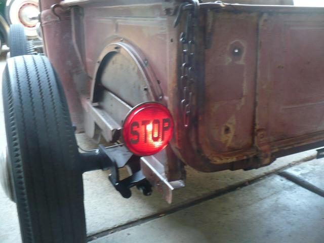 Ford 1/2 Ton Trucks Vehicle Full-screen Gallery Image 17