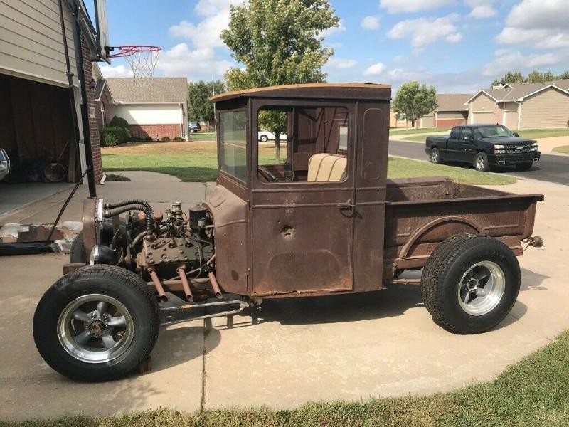 Ford 1/2 Ton Trucks Vehicle Full-screen Gallery Image 04