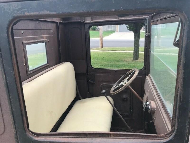 Ford 1/2 Ton Trucks Vehicle Full-screen Gallery Image 11