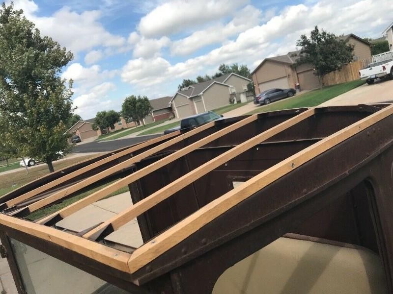 Ford 1/2 Ton Trucks Vehicle Full-screen Gallery Image 13