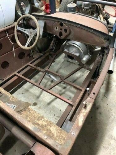 Ford 1/2 Ton Trucks Vehicle Full-screen Gallery Image 05