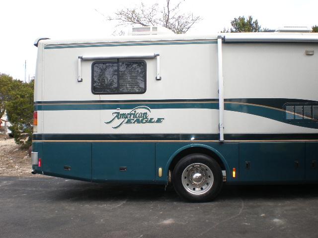 American Eagle 39AF Vehicle Full-screen Gallery Image 02