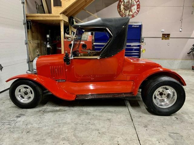 Ford Model T Vehicle Full-screen Gallery Image 03