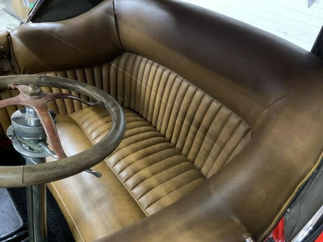 Ford Model T Vehicle Full-screen Gallery Image 13