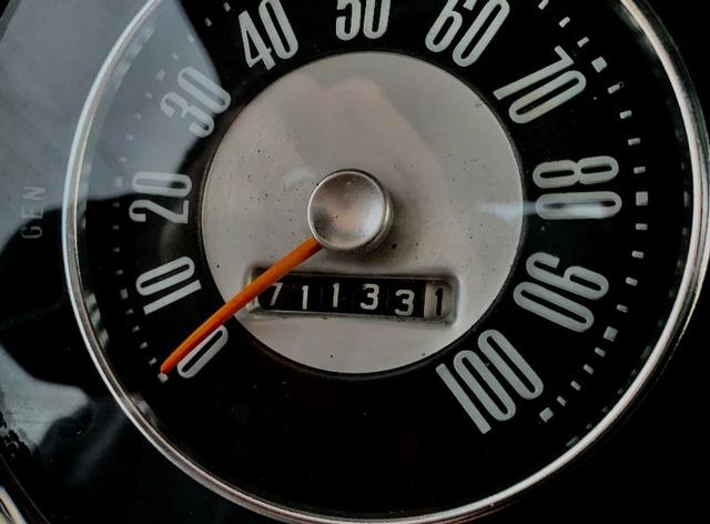 Ford F-100 Vehicle Full-screen Gallery Image 07