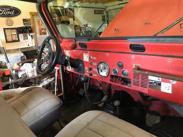 Jeep CJ Vehicle Full-screen Gallery Image 07