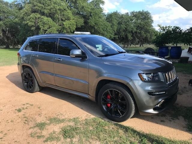 Jeep Grand Cherokee Vehicle Full-screen Gallery Image 02